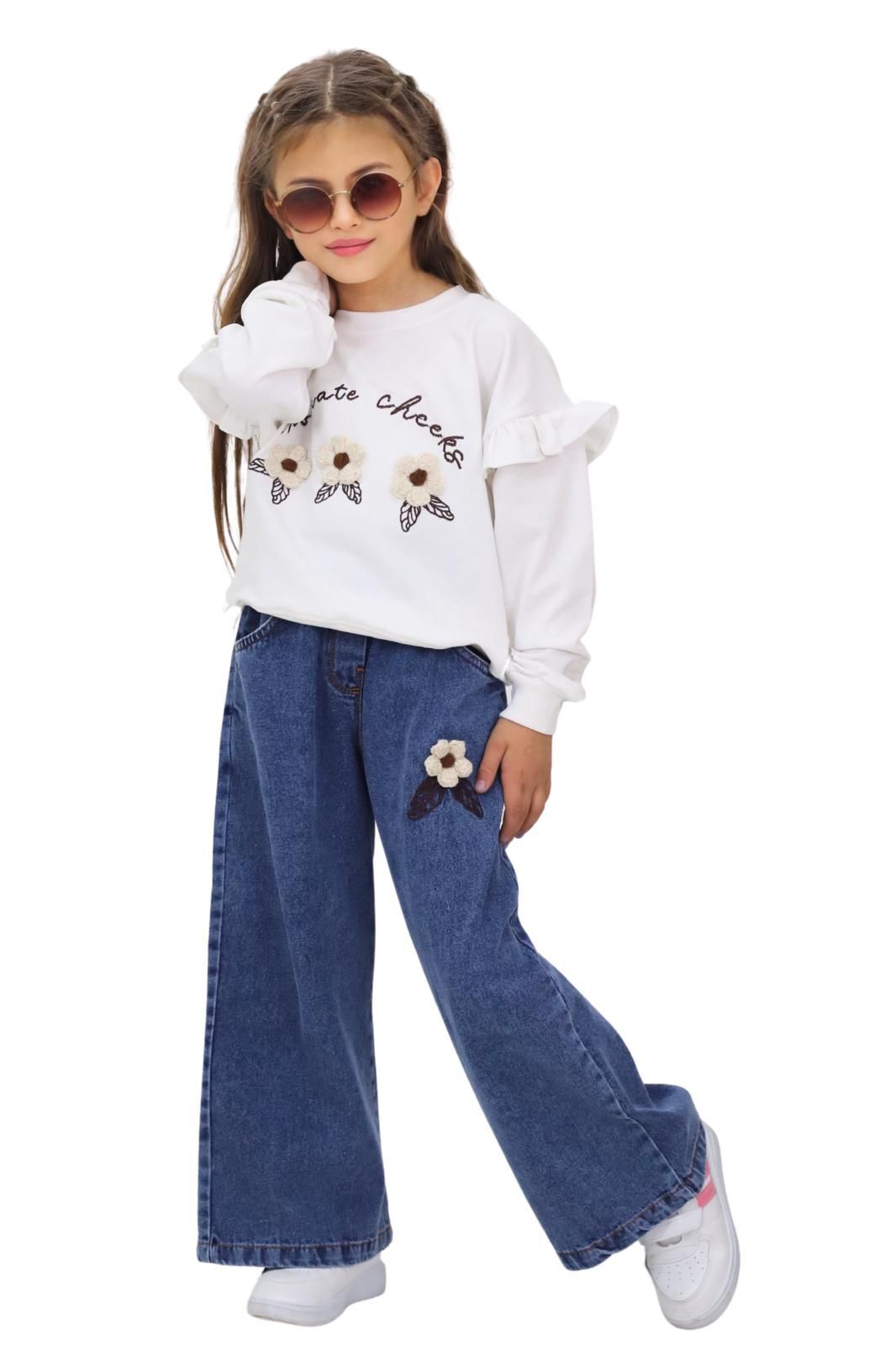 PAPATYA DETYALI SWET İLE KOT PANTOLONLU TAKIM