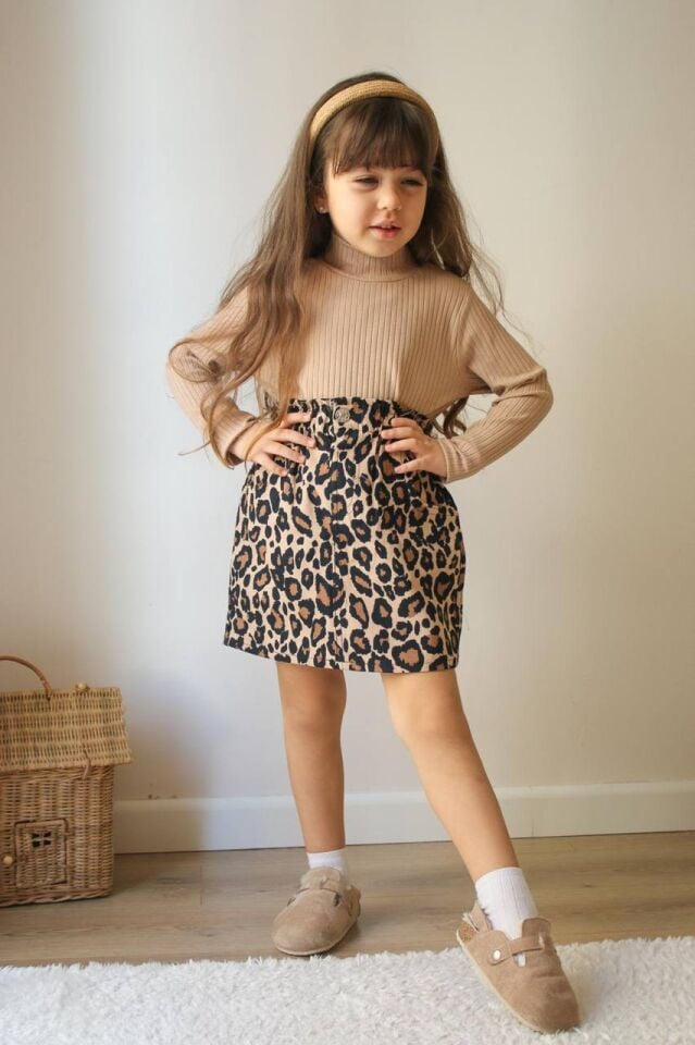 ETEKLİ MEVSİMLİK KIZ ÇOCUK TAKIMI