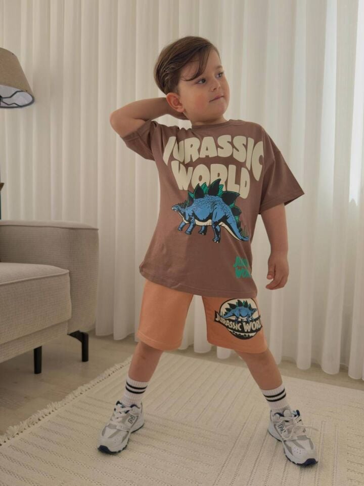 JURASIC WORLD BASKILI YAZLIK PENYE TAKIM