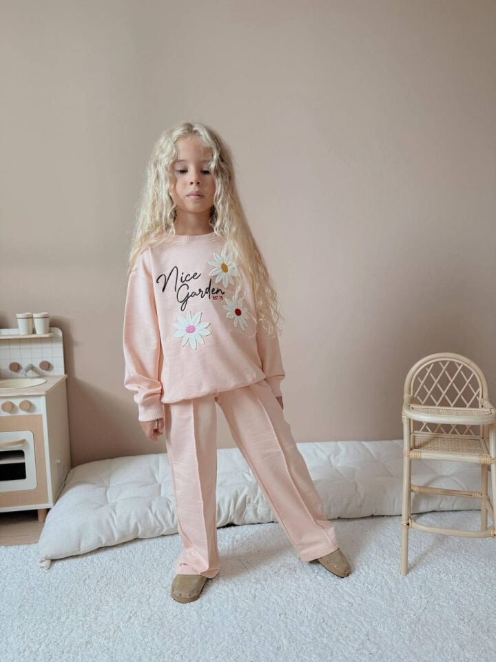 NİCE GARDEN BASKILI MEVSİMLİK KIZ TAKIMI