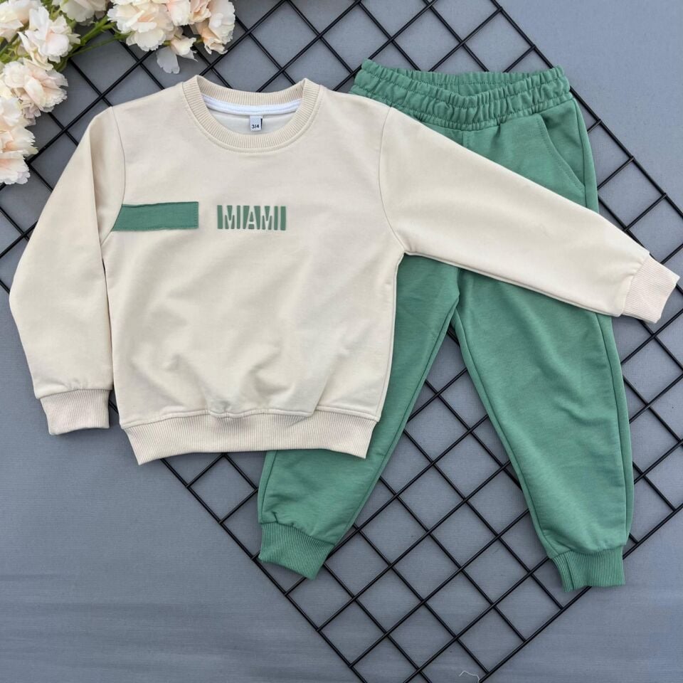 MEVSİMLİK ERKEK ÇOCUK TAKIMI