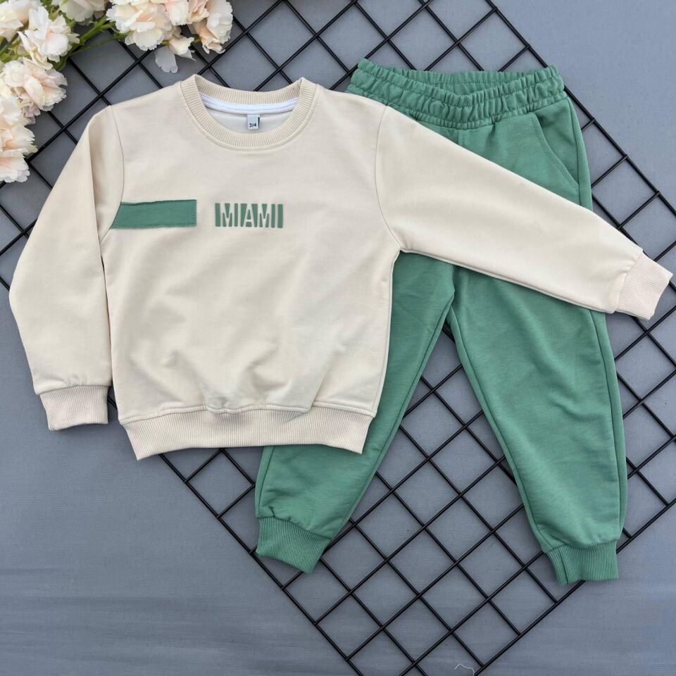 MEVSİMLİK ERKEK ÇOCUK TAKIMI