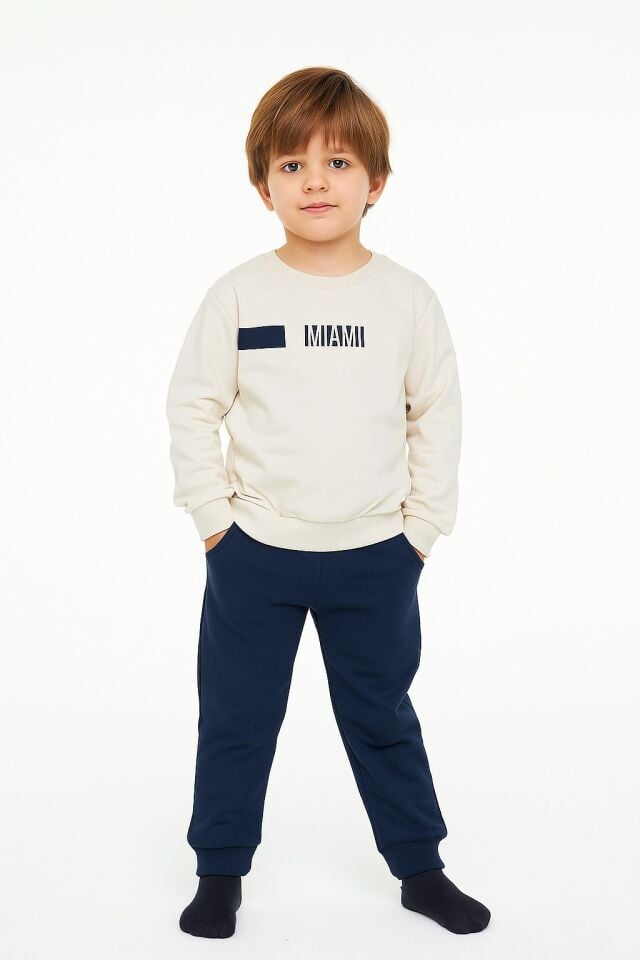 MEVSİMLİK ERKEK ÇOCUK TAKIMI