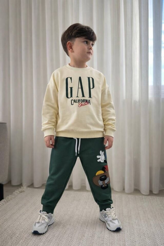 GAP BASKILI MEVSİMLİK TAKIM