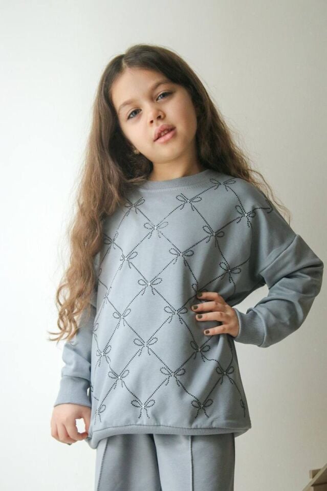 TAŞ SÜSLEMELİ MEVSİMLİK KIZ TAKIMI