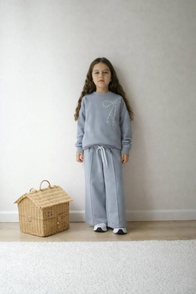 TAŞLI FİYONK DETAYLI MEVSİMLİK TAKIM