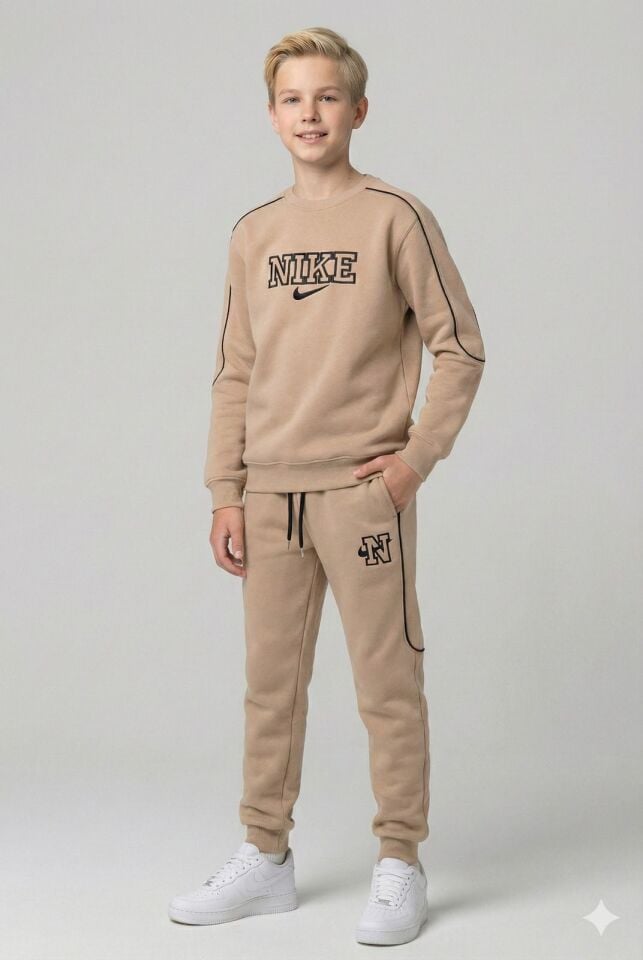 NİKE NAKIŞLI KIŞLIK ERKEK ÇOCUK TAKIMI
