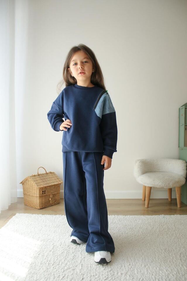 FERMUAR DETAYLI MEVSİMLİK KIZ TAKIMI