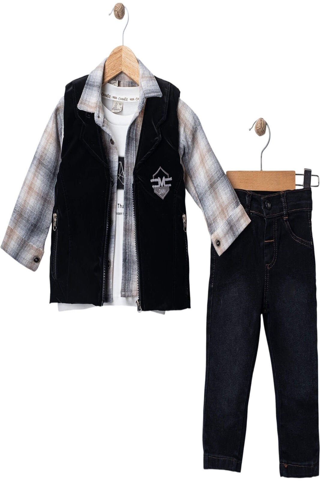 TŞÖRT-GÖLEK-YELEK VE KOT PANTOLONLU ERKEK ÇOCUK TAKIMI